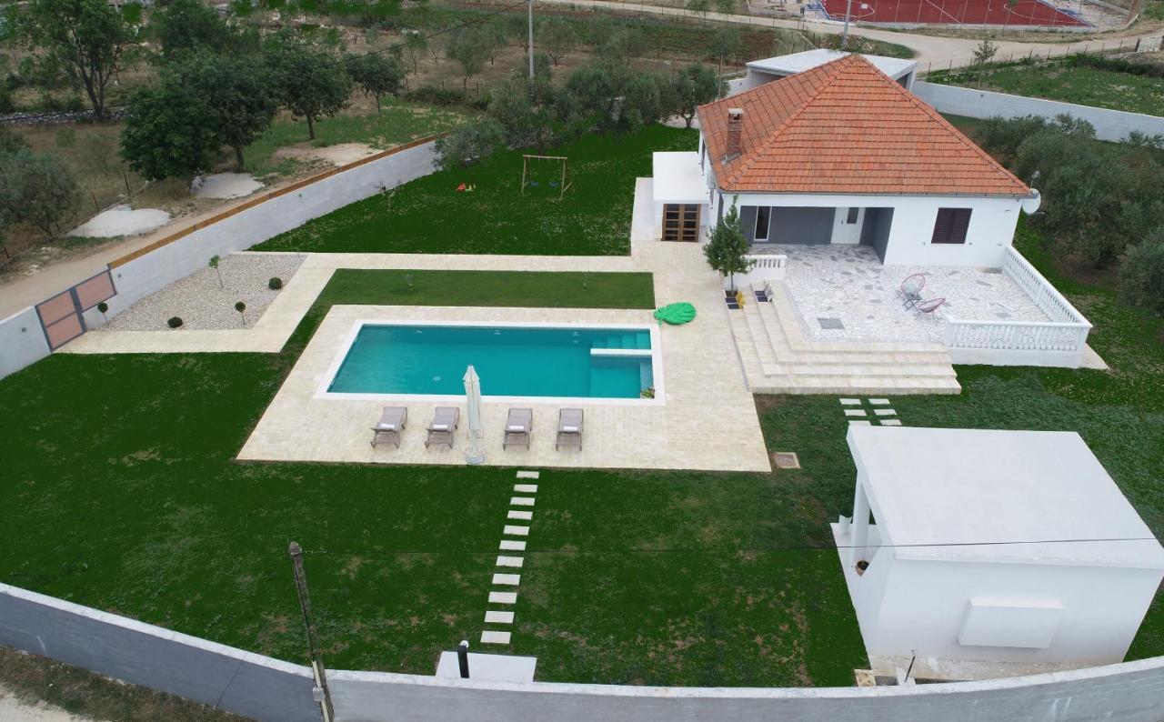 S&I Peaceful Holiday Home With Pool & Jacuzzi Galovac  Zewnętrze zdjęcie